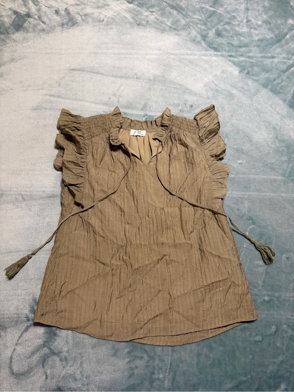 Ruffle Sleeve Tie-Front Camisole in Olive